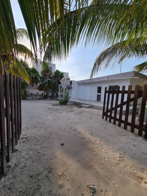 Apartamento Casa Perla Marina, Pequena Casa Frente A La Playa. El Cuyo Exterior foto