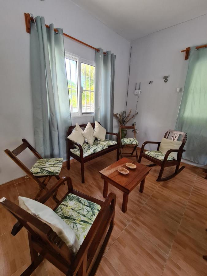 Apartamento Casa Perla Marina, Pequena Casa Frente A La Playa. El Cuyo Exterior foto